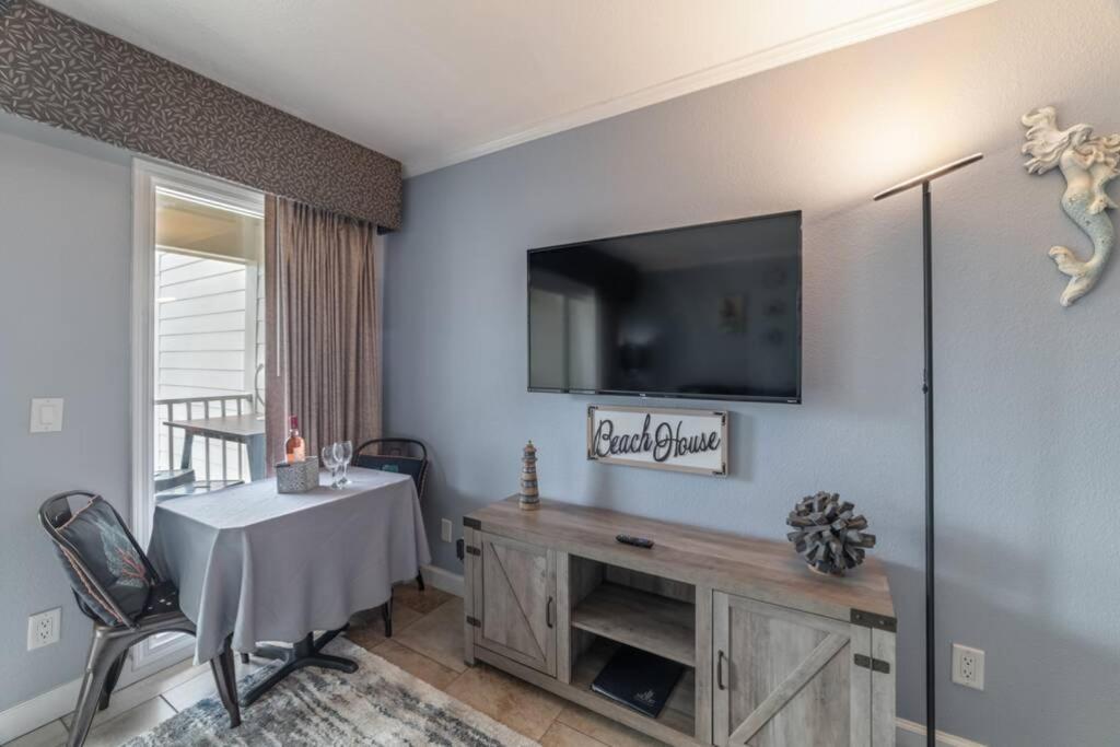 311-wifi And Electric-amazing Views Apartment Tampa
